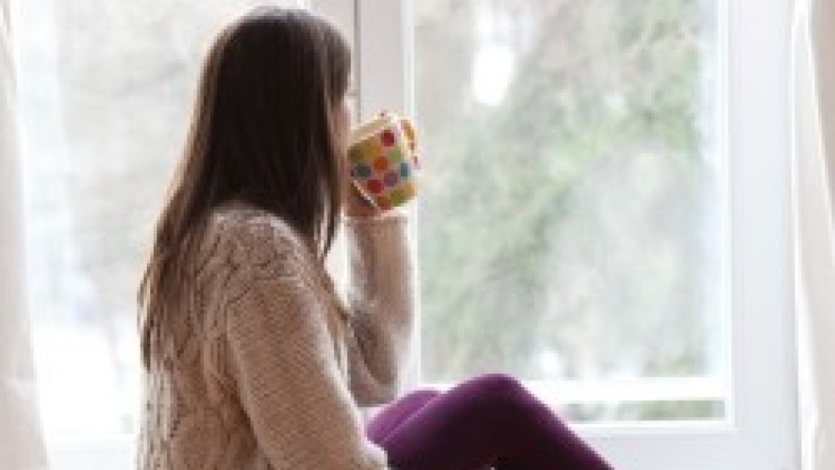 La edad media de los españoles es 44 años, de las mujeres de 35 años, menos de un tercio ha tenido hijos