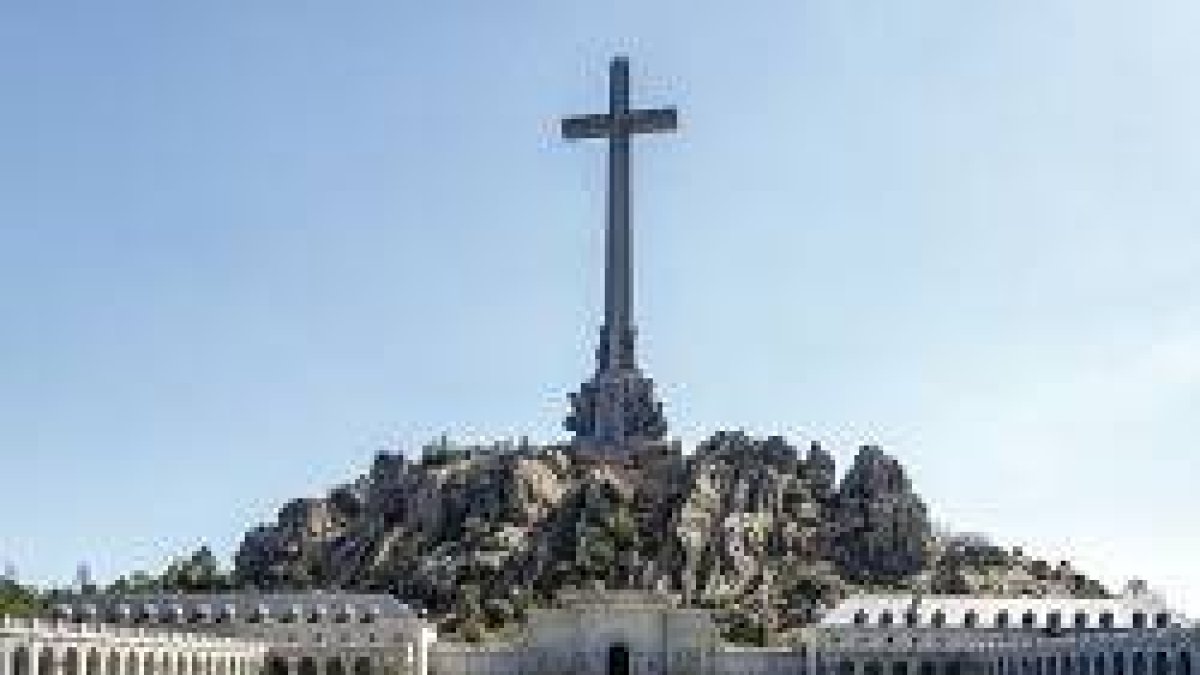 Los restos de Francisco Franco se encuentran en el interior de la basílica del Valle de los Caídos