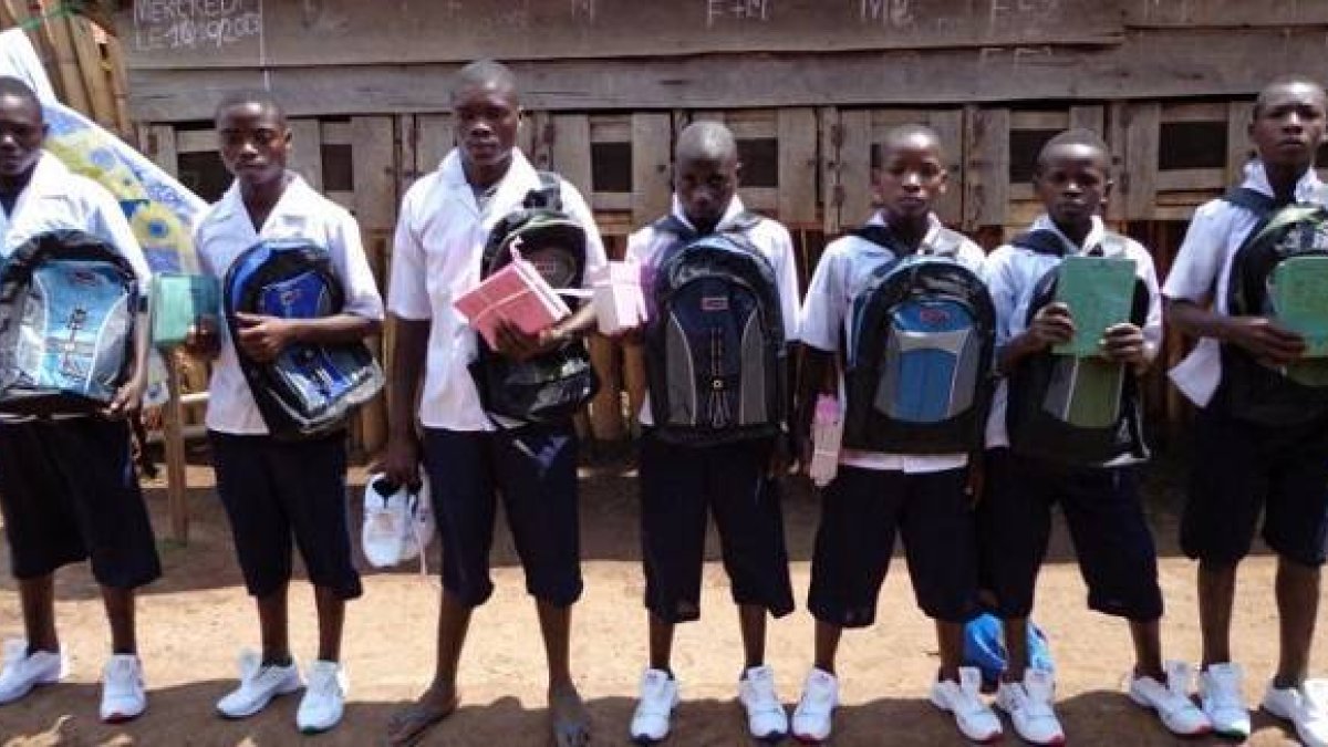 Niños soldados ya rescatados por el padre Arsene, y con la ayuda recibida por parte de la ong española Rescate