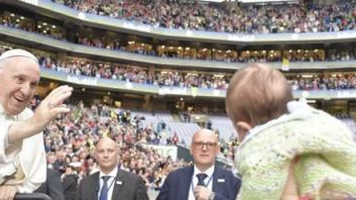 El Papa hizo un alegato a favor de la familia durante el encuentro que presidió en Croke Park / Vatican Media