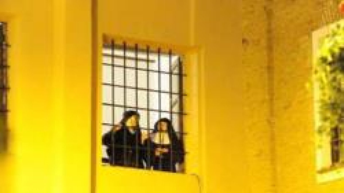 Una foto de las clarisas de Teruel en El Heraldo... están a punto de dejar la ciudad