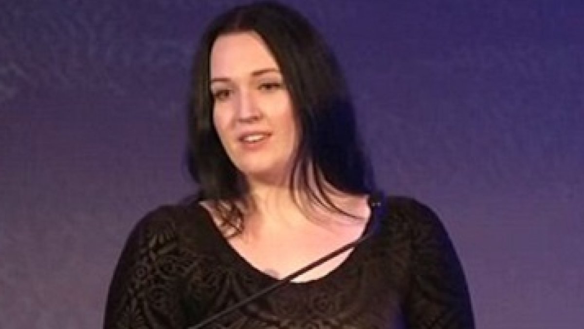 Millie relata su experiencia como niña criada en una pareja de lesbianas