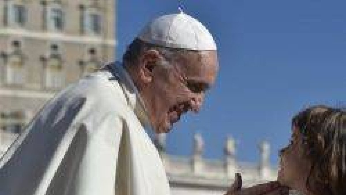 El Papa dedica sus catequesis de los miércoles en audiencia pública a explicar los Diez Mandamientos