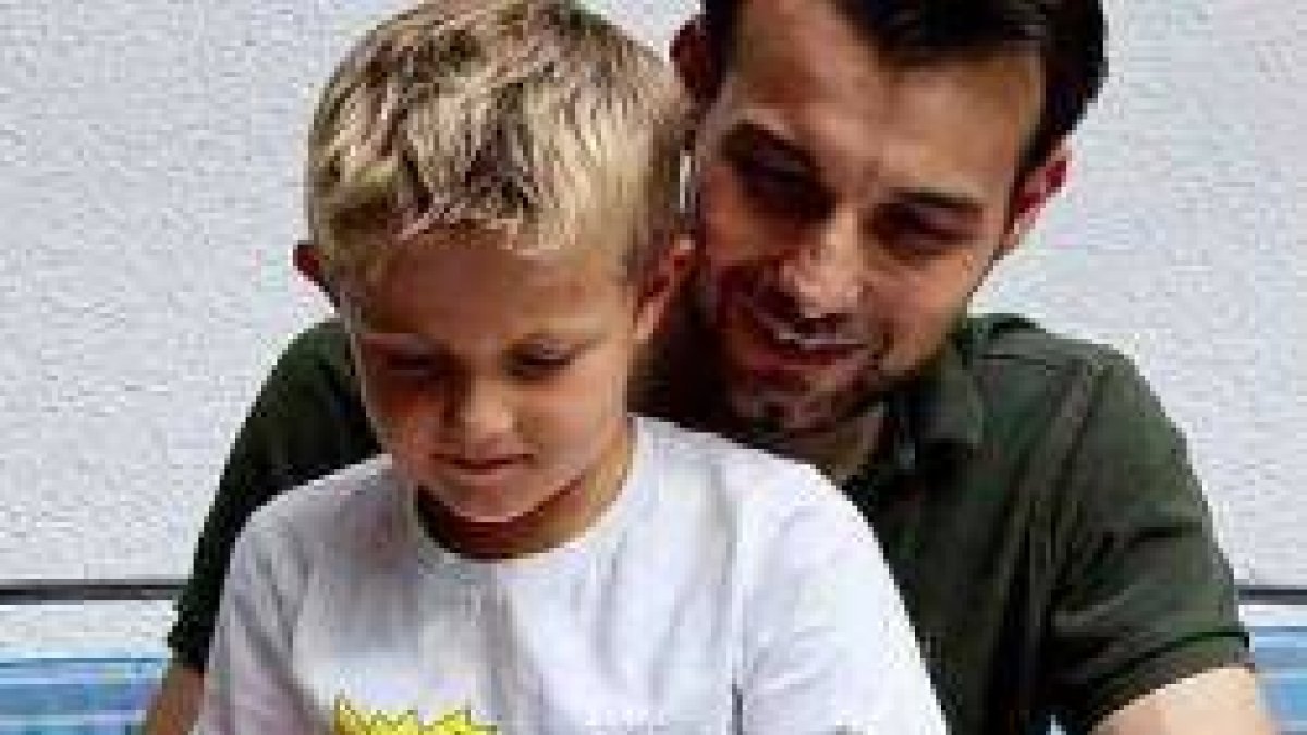 El YouCAT para Niños puede usarse en catequesis, pero es más eficaz aún cuando los padres lo leen con sus hijos