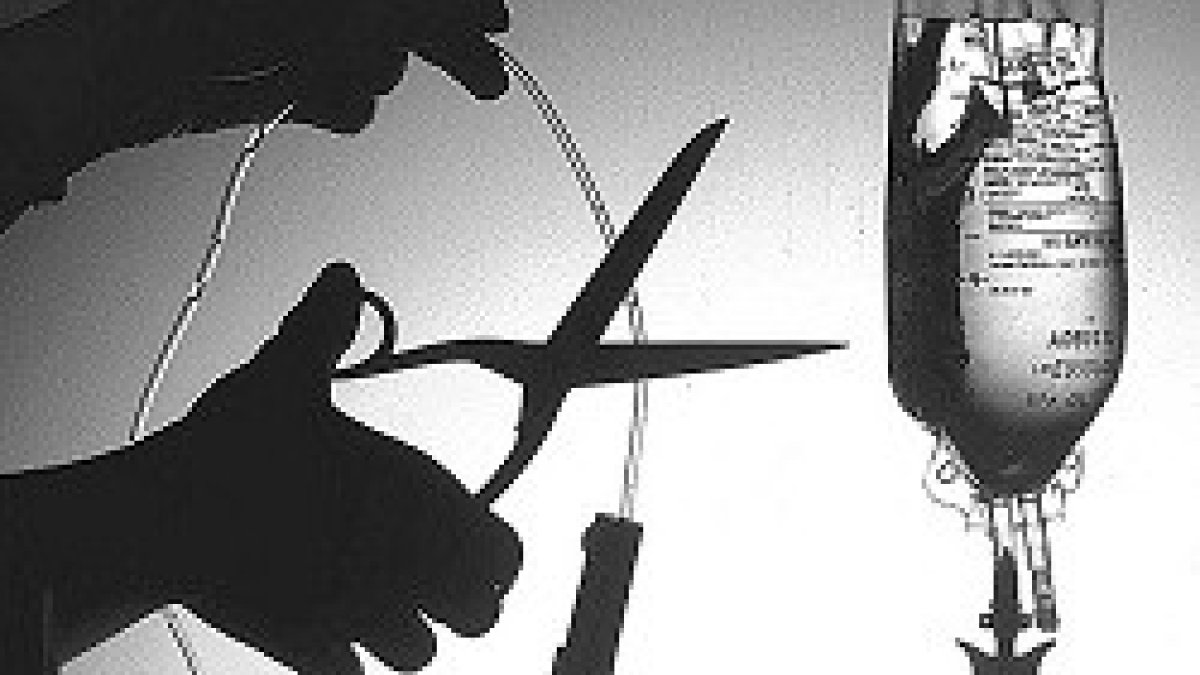 Roberto Esteban Duque, experto en Bióetica, explica las consecuencias de una ley de eutanasia