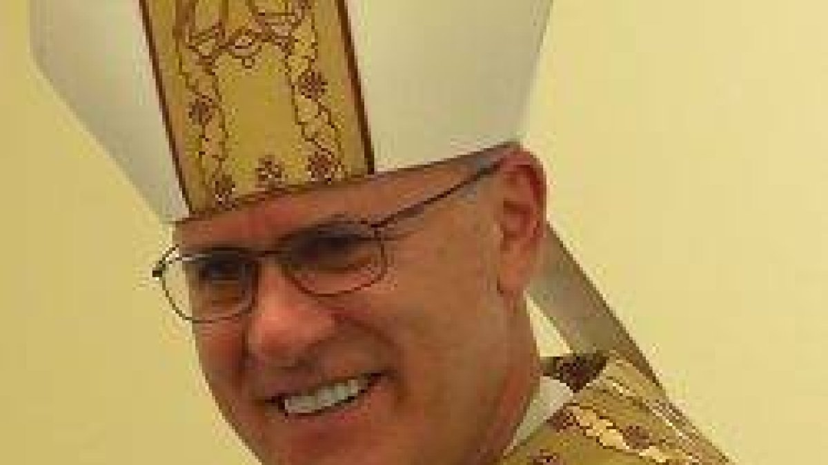 El obispo Kevin Rhoades no hizo nada impropio, según la fiscalía que le investigaba - sólo ayudar a un joven exrecluso