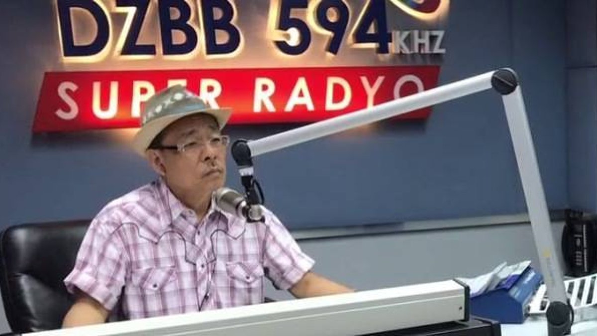 René Santa Cruz es un popularísimo locutor radiofónico en Filipinas... con un testimonio de sanación.