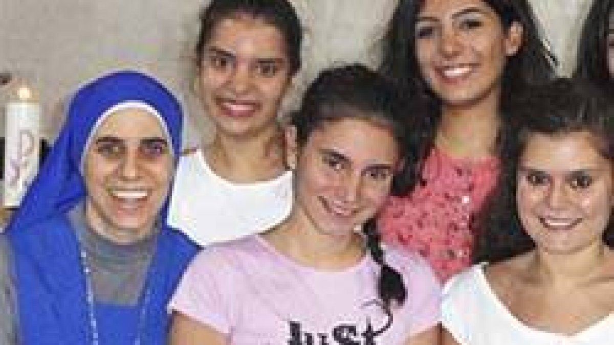 Profesionales, voluntarios, sacerdotes y religiosas están acompañando y ayudando en Siria e Irak