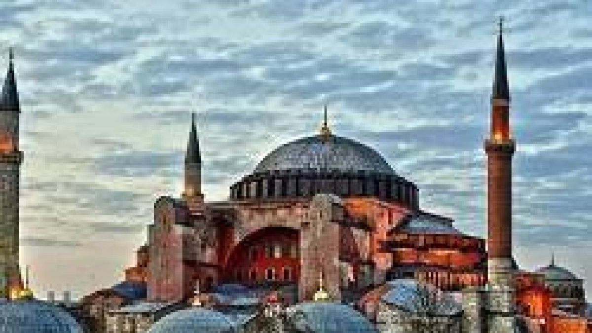 La antigua basílica, ahora museo, es una vieja reivindicación islamista