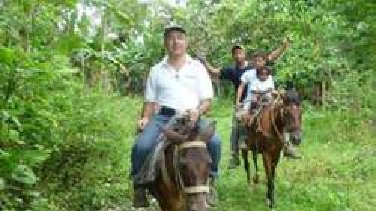 Luis Fernando Criado, un misionero de la OCSHA en Esmeraldas, Ecuador... más de 2.300 sacerdotes españoles han servido en América con este sistema