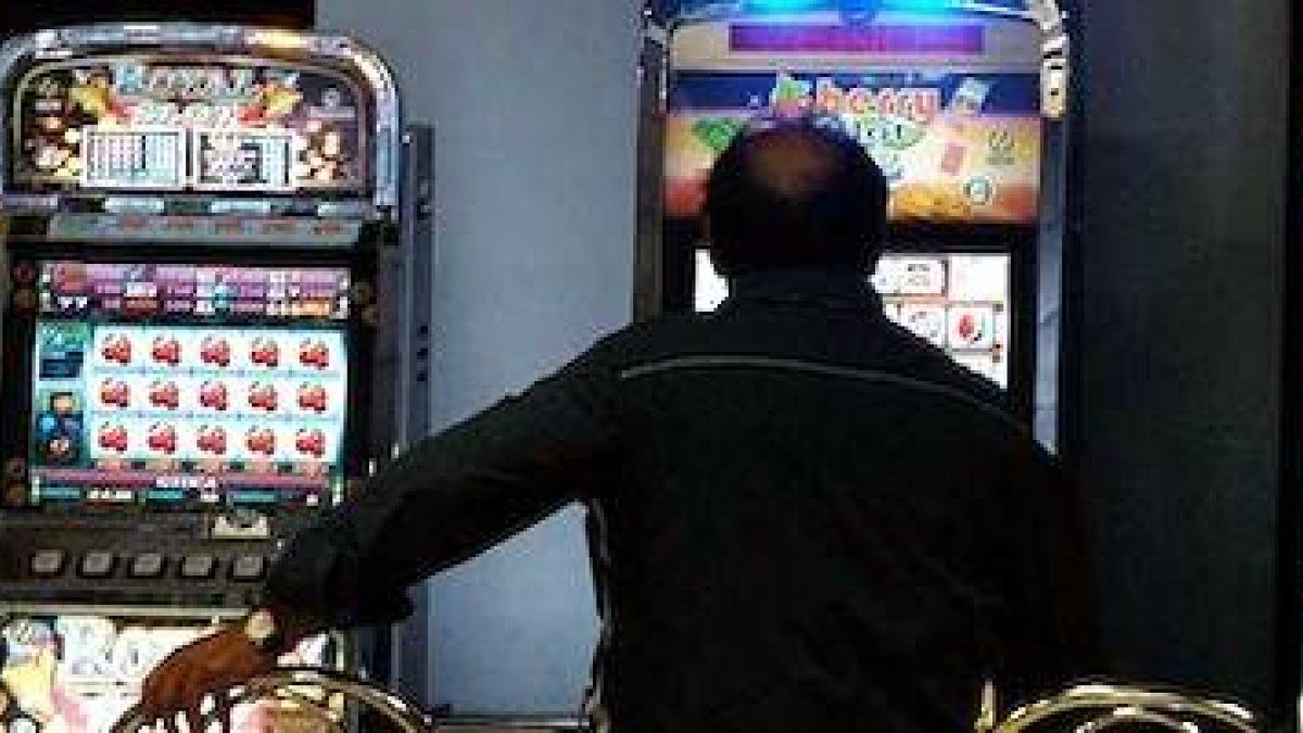 La extensión de la ludopatía la convierte en casi epidémica.