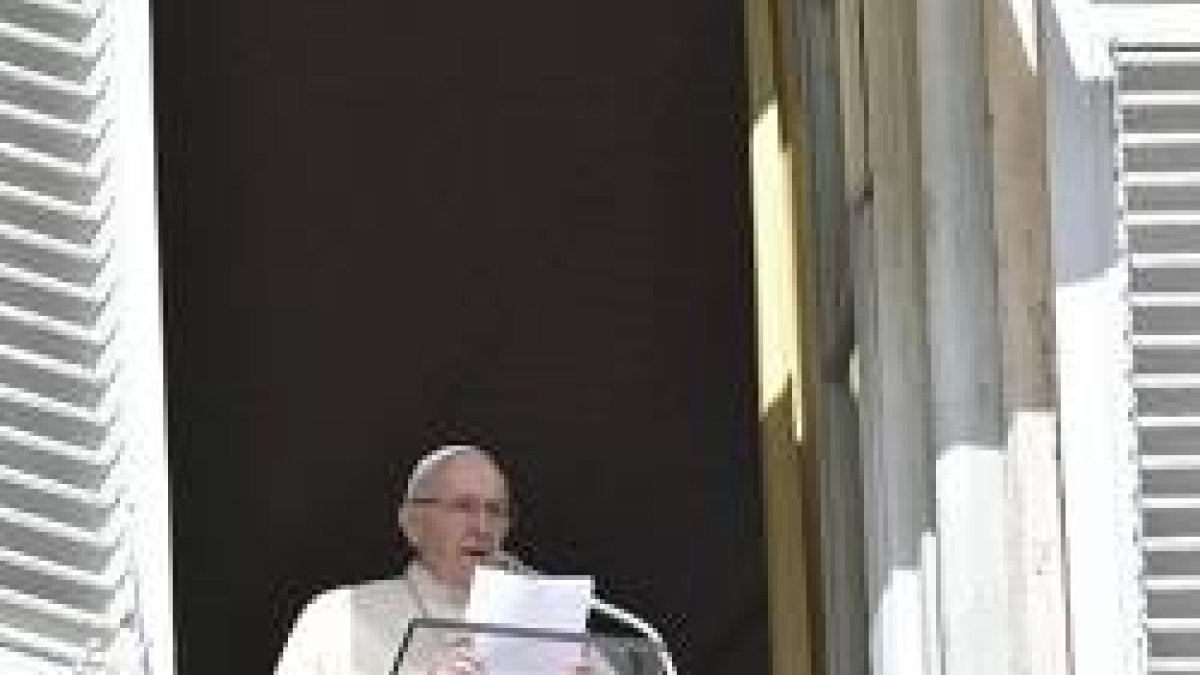 El Papa recordó durante el Angelus la grave crisis humanitaria que vive Yemen