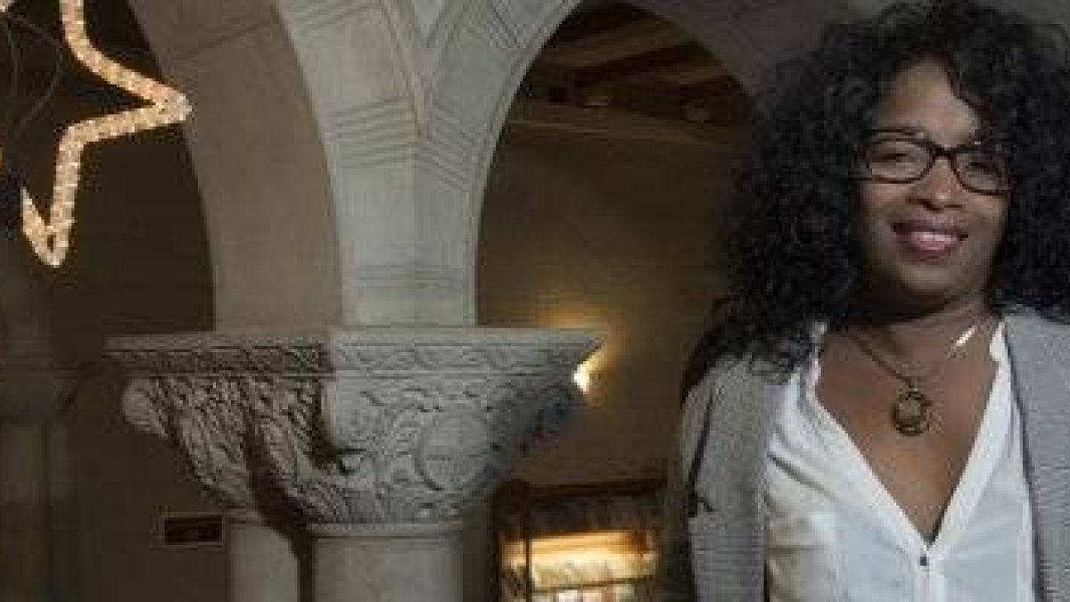 Niurka Mena cuenta su historia y la de su hijo - la foto es de Juan Camilo Moreno en El Periódico de Catalunya