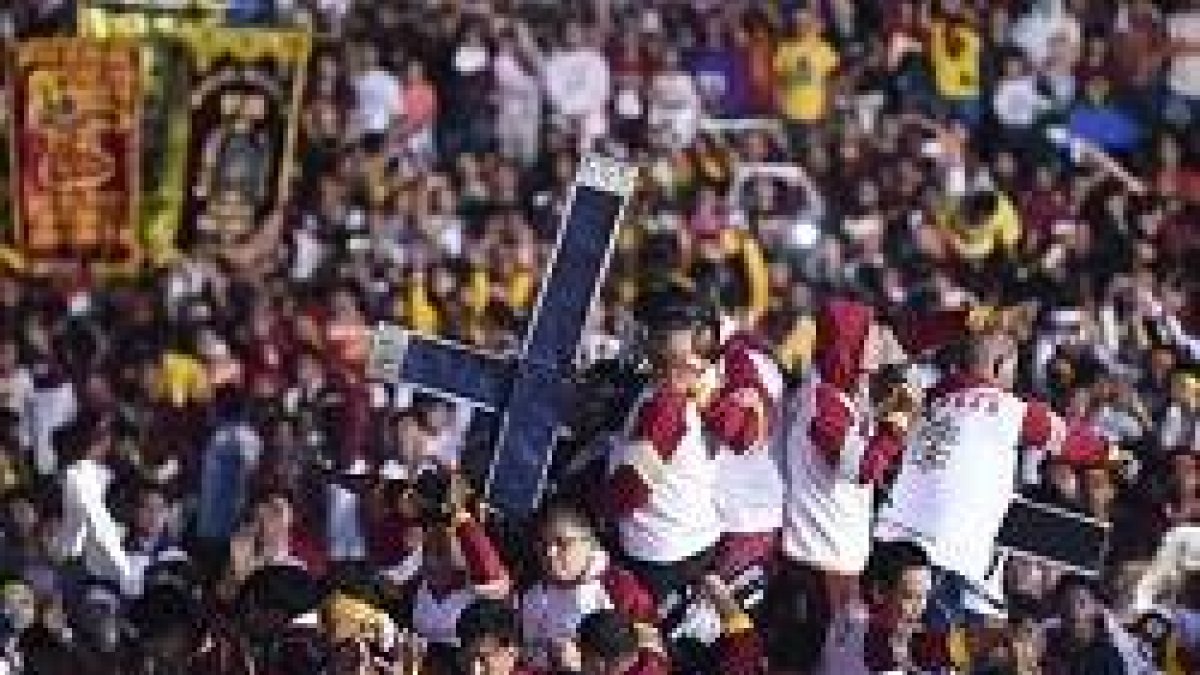 El traslado del Nazareno Negro se celebra cada 9 de enero y congrega a cientos de miles de personas
