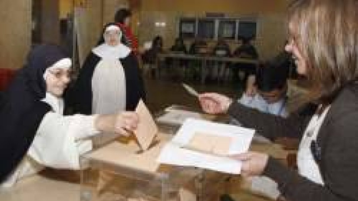 Las elecciones no son sólo para poner una papeleta sino para reflexionar y actuar realmente sobre nuestra vida común con criterio cristiano, no ideológico