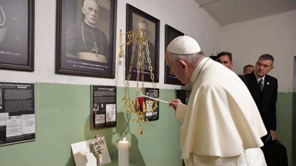 El Papa recordó a los católicos que fueron perseguidos y asesinados por los comunistas en Lituania