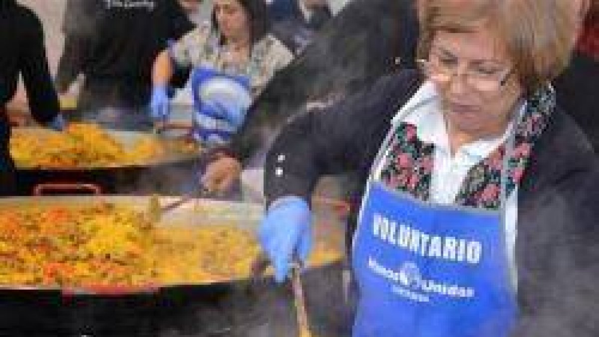 Paelladas, rastrillos, colectas, socios... 5.000 voluntarios se vuelcan en conseguir que Manos Unidas pueda desarrollar cientos de proyectos