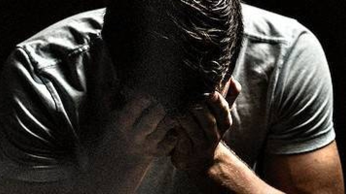 A Nicholas le costó una vida entera y varios fracasos personales cortar con unas costumbres que arraigaron desde niño.