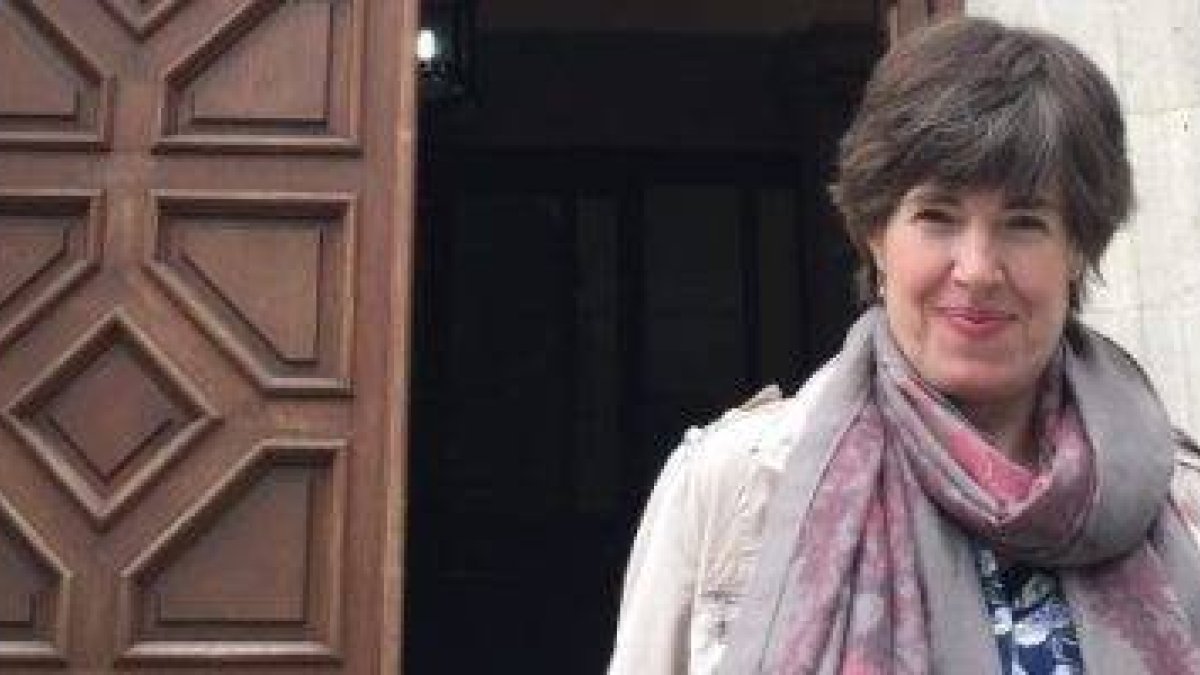 Henar Zamora, profesora universitaria de clásicas, se alejó primero de la oración y sacramentos... y después, por mala filología, de la Iglesia