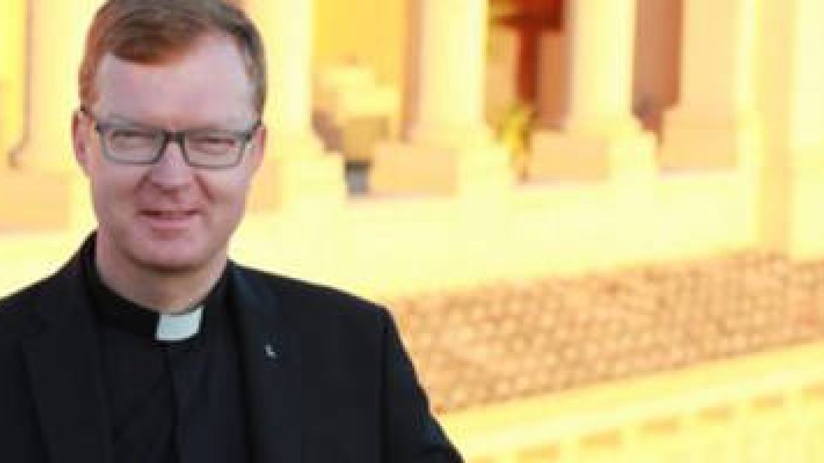 P. Hans Zollner, S.J.