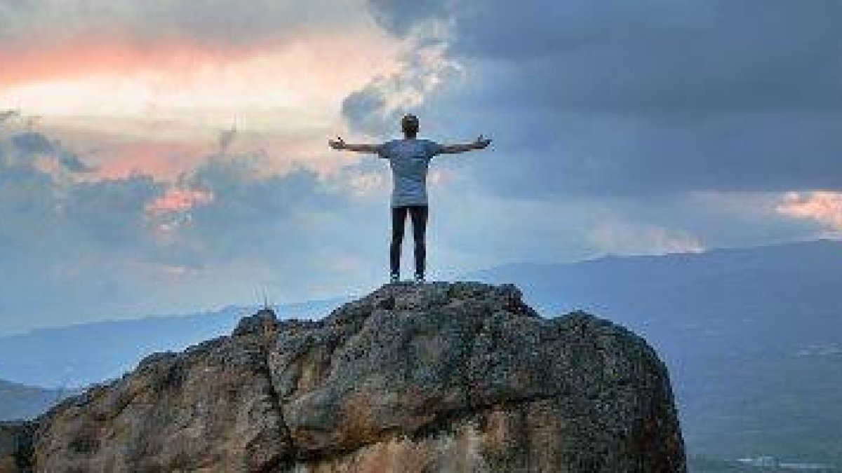 El camino hacia la libertad y la castidad es como una escalada, pero con amistad, fraternidad, oración y la cercanía de Dios