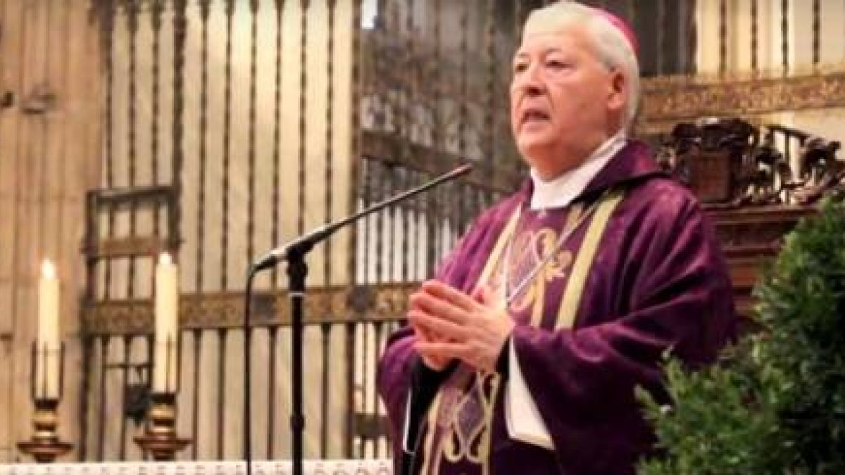 Reig Pla explicó a los feligreses de Alcalá cómo animó a los obispos a defender la libertad de la Iglesia y a sus hijos, los que acuden a los COF