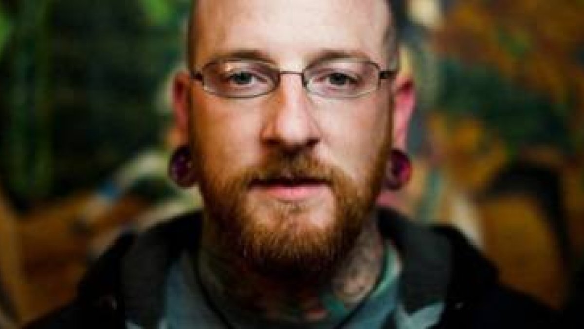 Matt Simmons vivió una curiosa conversión al catolicismo gracias a la fe de la que ahora es su mujer