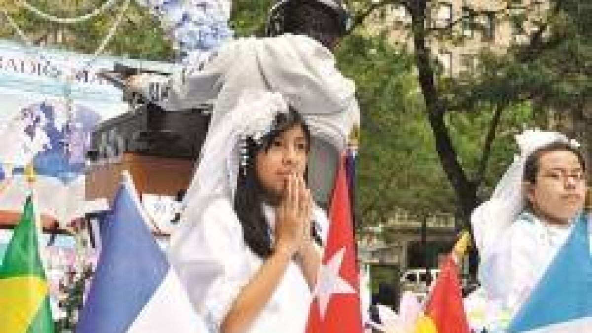 Un desfile mariano tradicional ya en Nueva York, siempre con importante simbología y presencia de los países latinoamericanos