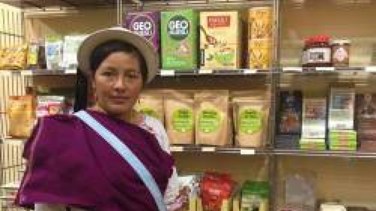 Cáritas España participa desde hace años en una red de comercio justo que busca ayudar a muchas comunidades especialmente vulnerables