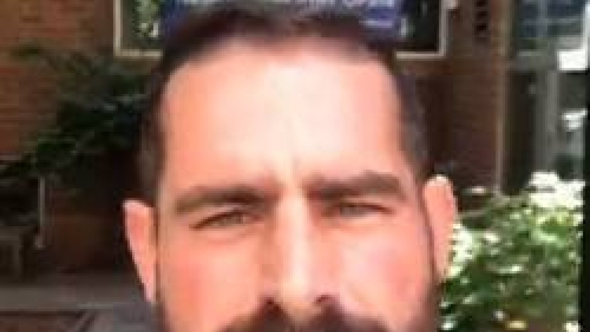 El congresista demócrata se presenta en las redes sociales como un 