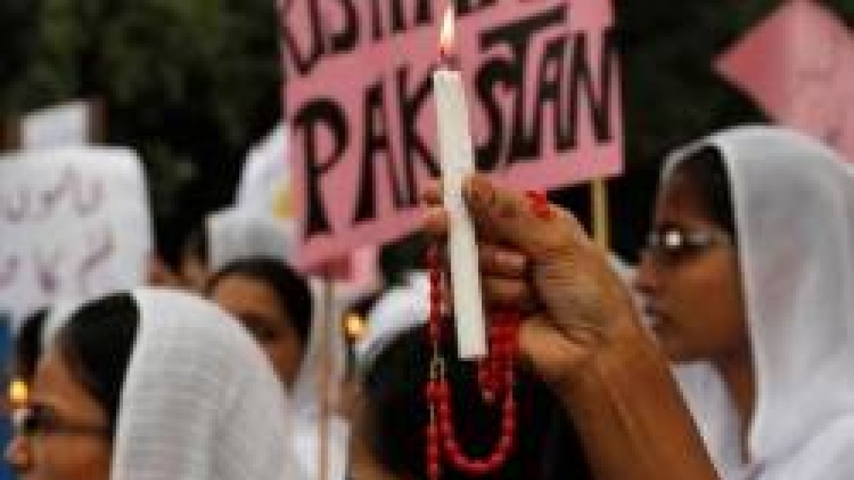 Protesta de cristianos pakistaníes por las amenazas y agresiones de grupos fundamentalistas y las leyes que los acosan