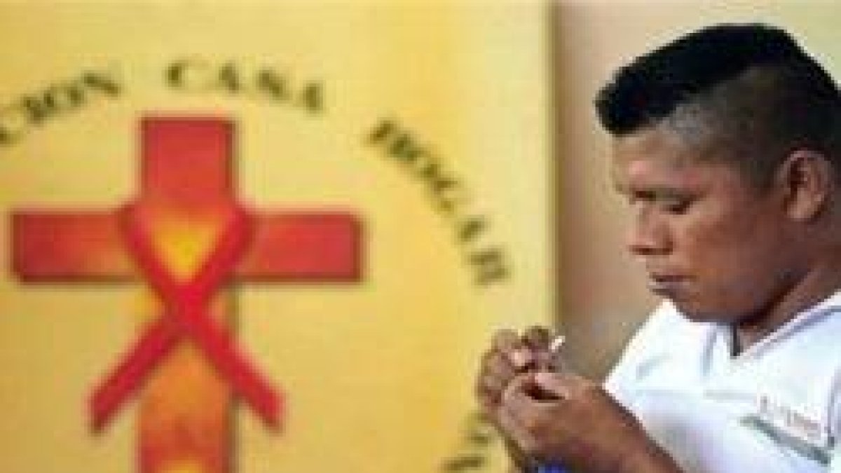 Samuel Tugri fue repudiado por su familia al contraer el VIH... en la Casa Buen Samaritano aprende a empezar de nuevo