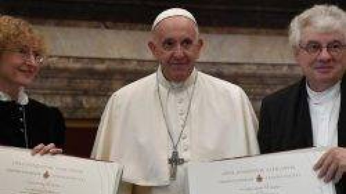 El Premio Joseph Ratzinger 2018 lo ganan una teóloga y un arquitecto - desde 2017 se premian también trabajos artísticos, no solo teológicos