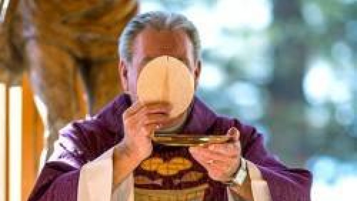 La Iglesia española recomienda una misa penitencial para orar cada 20 de noviembre por las víctimas de abusos