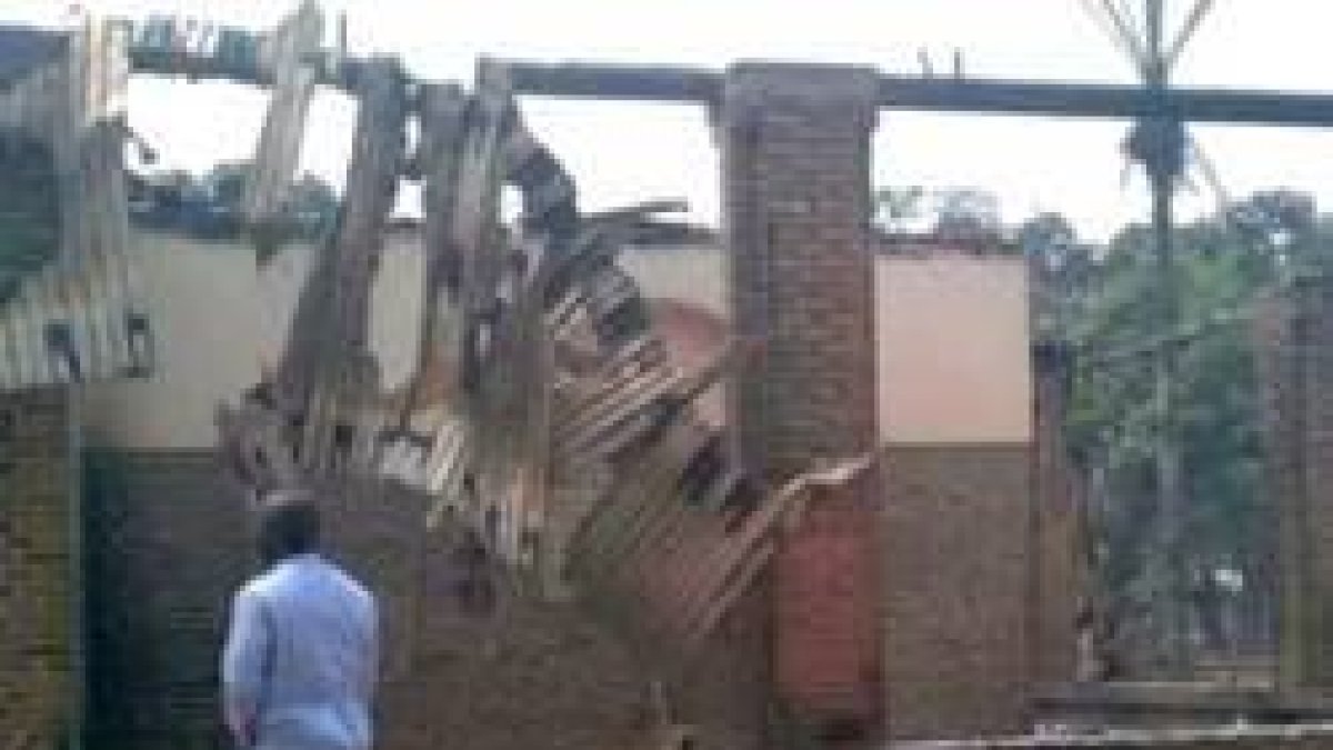 Restos de la catedral de Alindao, en República Centroafricana, asaltada por bandidos musulmanes ex-Seleka