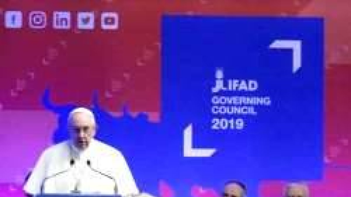 El Papa en la Sede de la FAO en Roma ha participado con 3 discursos, a los delegados, a los trabajadores y a los representantes de pueblos indígenas