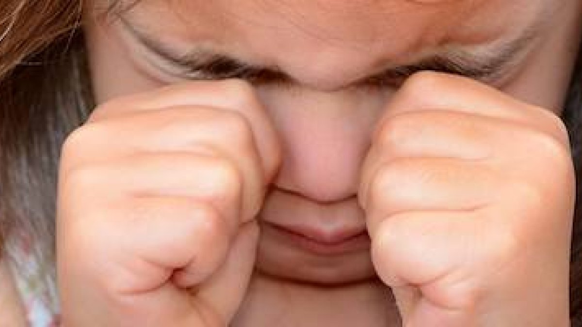 Las cifras de niñas atacadas sexualmente por niños de su edad o poco mayores que ellas se ha disparado con la generalización del consumo de pornografía, al que los menores tienen cada vez mayor y más sencillo acceso.