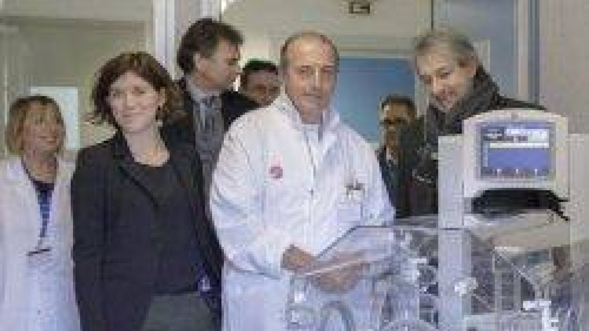 El hospital Bambino Gesù recibe la incubadora que hará llegar a Etiopía, país de alta mortandad neonatal