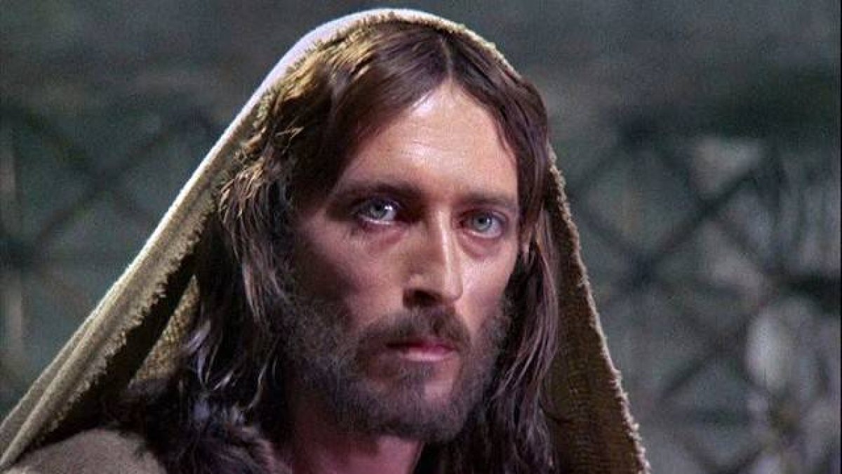 Robert Powell tenía 33 años cuando interpretó el gran papel de su carrera.