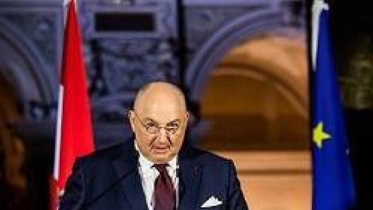 Mosher Kantor, presidente del Congreso Judío Europeo, durante su intervención en Viena