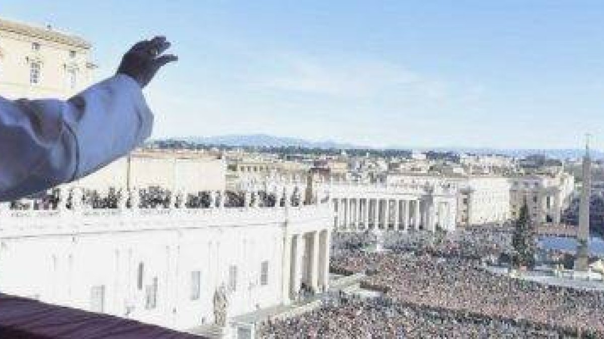 El Papa Francisco en la bendición Urbi et Orbi del día de Navidad de 2018 - esta bendición se imparte en Navidad y en Pascua