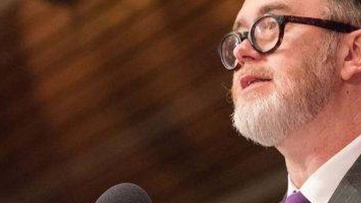 Rod Dreher propone crear comunidades cristianas vivas, que deberán ser bastante contraculturales, alternativas y creativas...