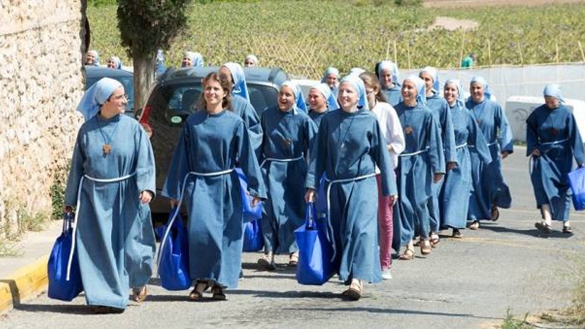 Las religiosas reciben peregrinos en Godella desde el pasado 15 de diciembre