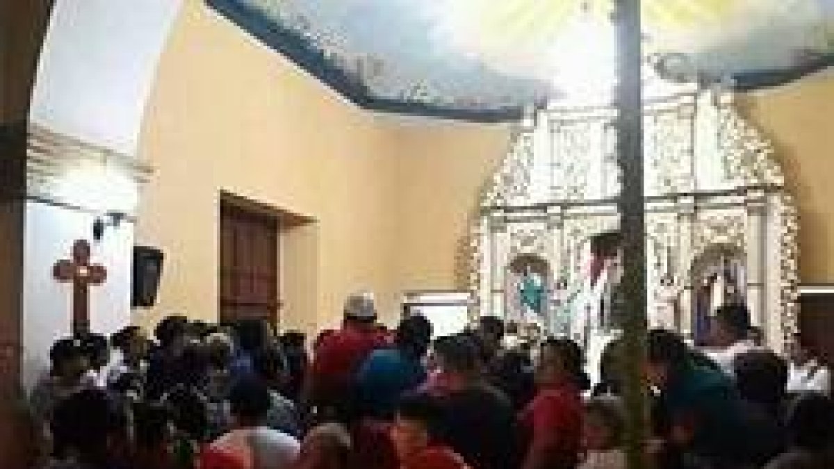 Los asaltantes entraron en la iglesia cuando estaba finalizando la misa