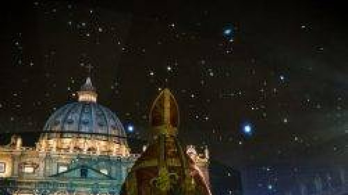 Una escena del espectáculo sobre el Juicio Universal de la Capilla Sixtina... ahora 1.300 personas necesitadas tienen entradas para acudir