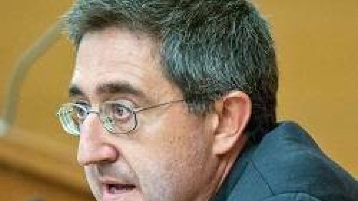 El padre Granados es el vicepresidente del Pontificio Instituto Juan Pablo II