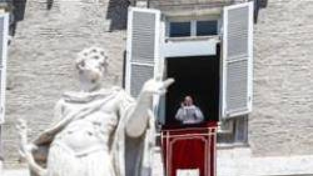 En el ángelus del 14 de julio el Papa rezó por Venezuela y predicó sobre la parábola del buen samaritano