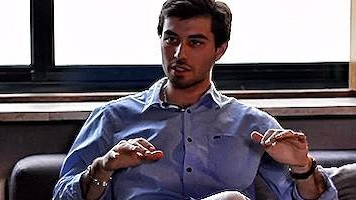 Henrique conocía algunos católicos. No le convencían sus ideas, pero su alegría era «auténtica y contagiosa».