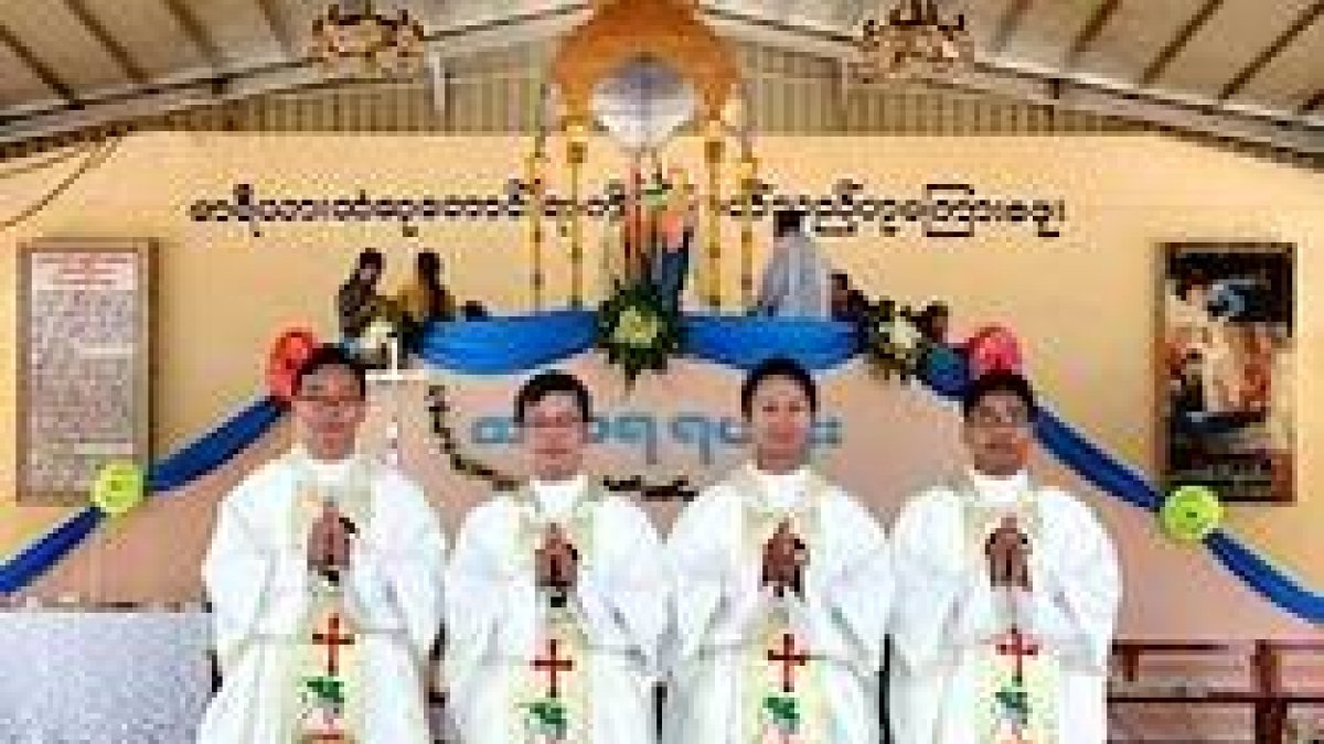 Sacerdotes salesianos ordenados en Myanmar en 2018.