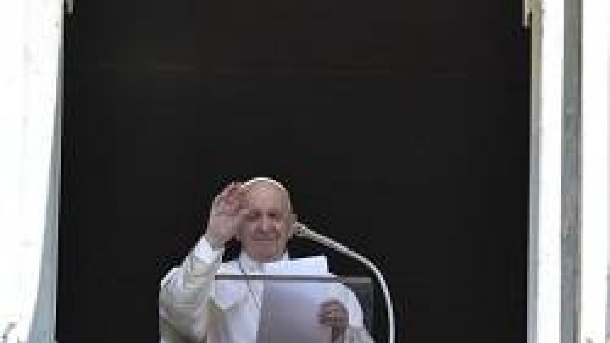 El Papa pidió unirse a su oración por las víctimas de los ataques en EEUU